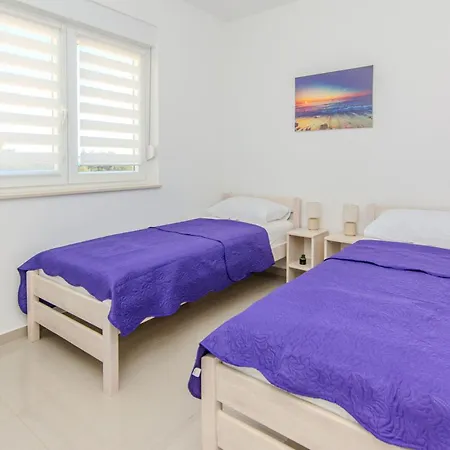 Apartament Brcina Vir